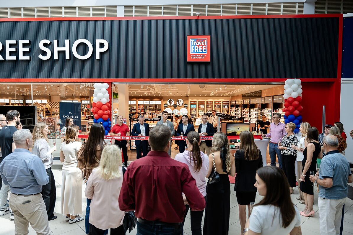 FREEPORT präsentiert den neuen Travel FREE Shop