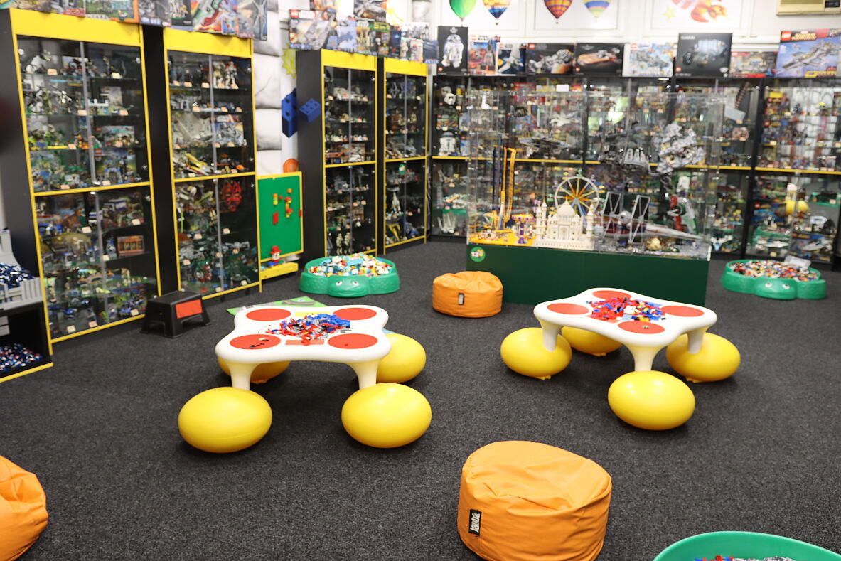 Family City - LEGO Store